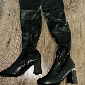 Black Knee-High Women's Boots